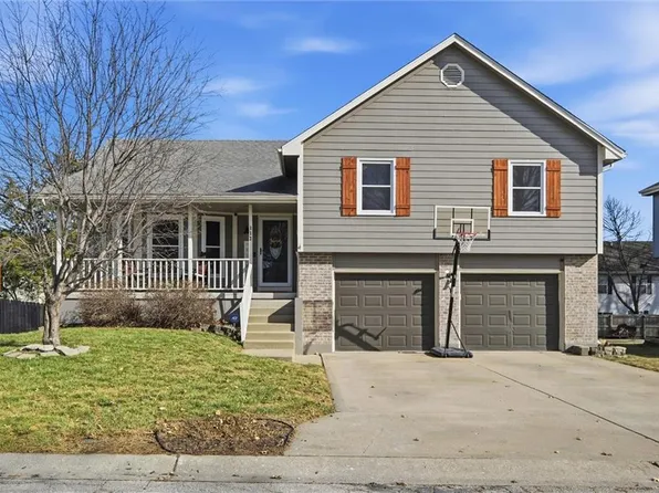 112 NE 6th St, Blue Springs, MO 64014