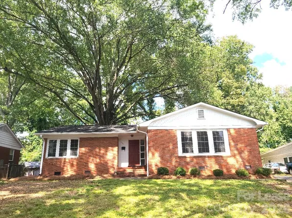 5511 Wedgewood Dr, Charlotte, NC 28210