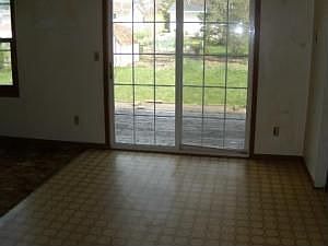 4th image of 407 S Larabee St