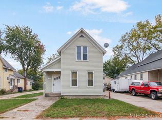 150 W 16th St, Holland, MI 49423