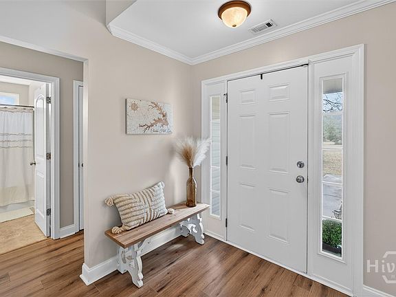 5th image of 137 Stonebrook Way