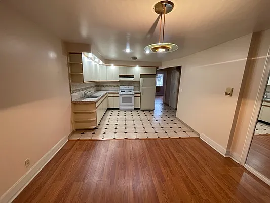 Rented by Capri Jet Realty Corp | media 1