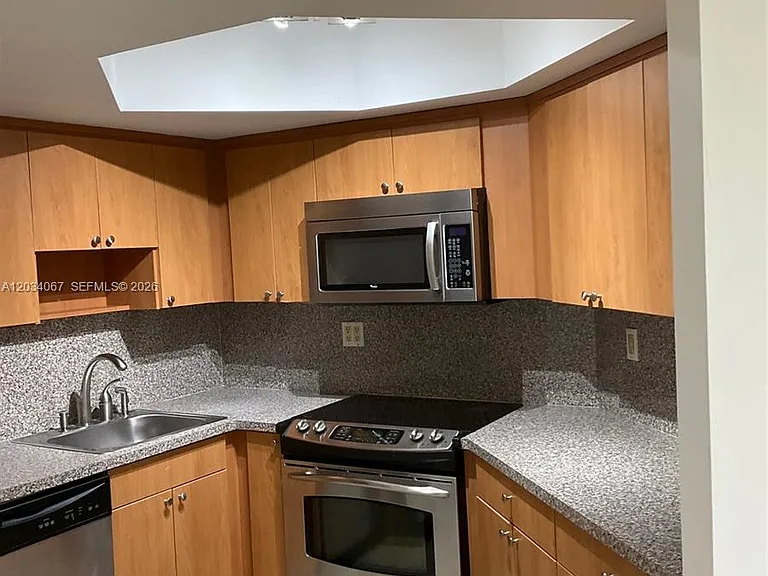 8373 Lake Dr #106 — Photo 7