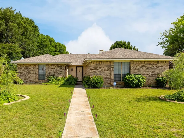 1865 Juniper Ln, Lewisville, TX 75077