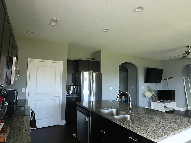 2162 Frewin Ct — Photo 10