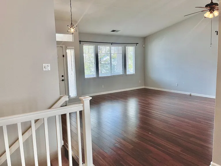 4011 Harlington Cir — Photo 6