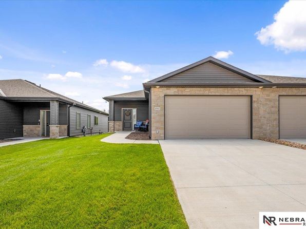 6941 Claystone Dr, Lincoln, NE 68521