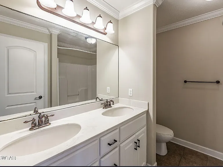 16 Birch Hollow Ln — Photo 7