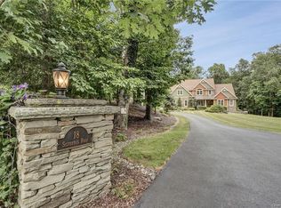 18 Silvertail Rd, Chester, NY 10918