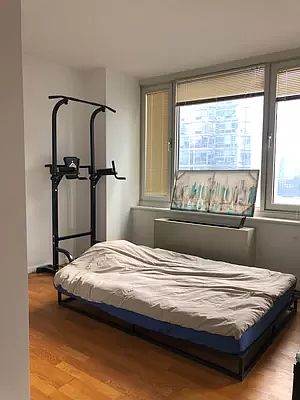 4th image of 635 W 42nd St APT 20J