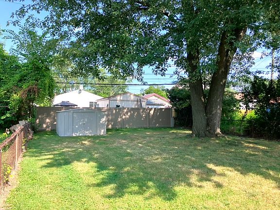 5th image of 2034 Martin Rd