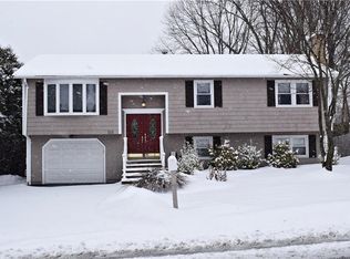 215 Rutland St, Cranston, RI 02920