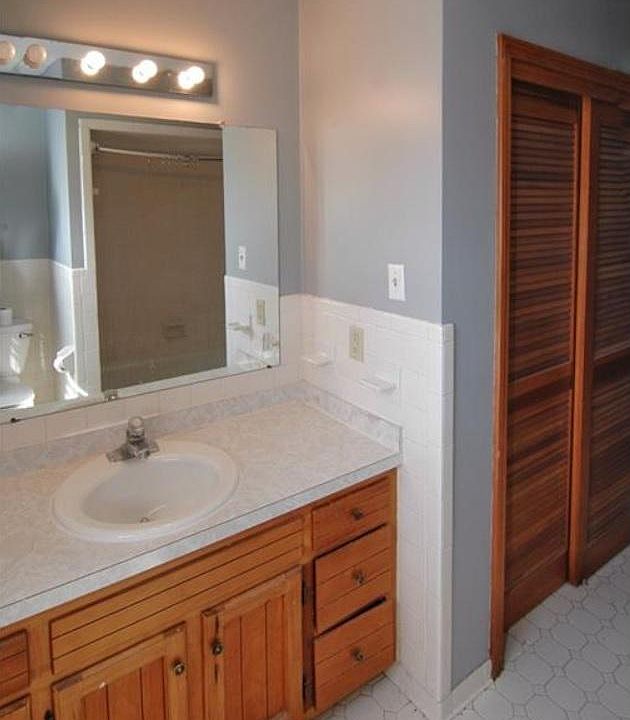 1st image of 1751 Fontainebleau Cres