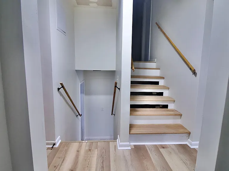 Hedlund Dr — Photo 19
