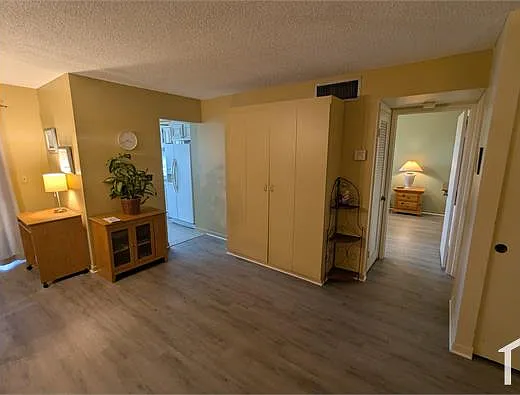 4047 NW 16th St #403 — Photo 23