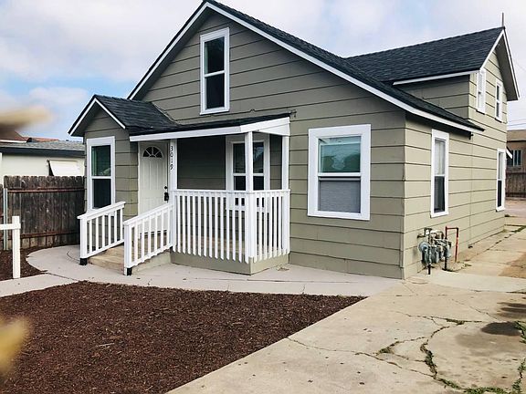 2nd image of 3019 Clay Ave