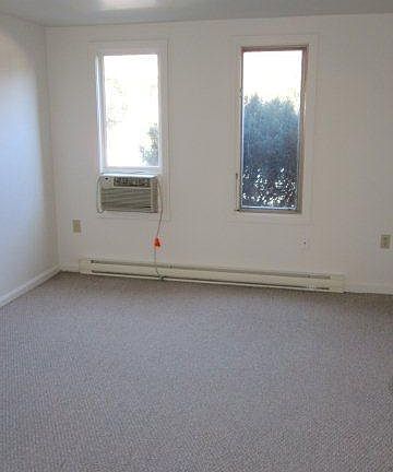 5th image of 348 College St APT 104