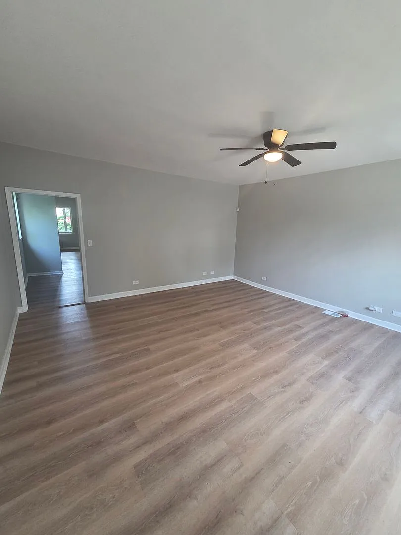 Updated 2-Bedroom First-Floor Apartment — Photo 2