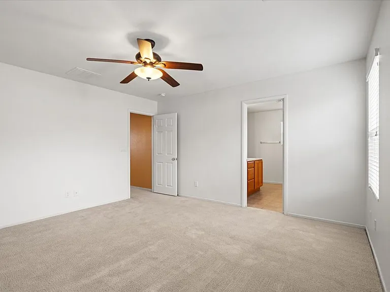 8640 Bella Sparkle Ave — Photo 16