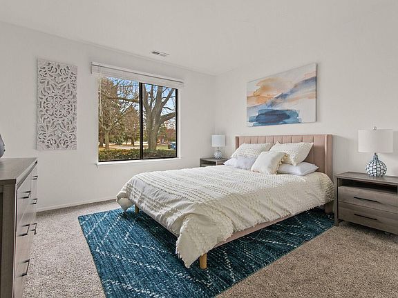 2nd image of 42599 Green Valley Dr #102