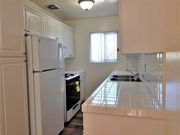 3rd image of 4390 Temecula St APT 7