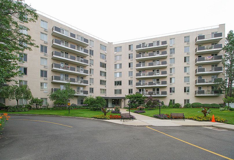1st image of 135 Post Ave APT 1I