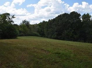 Dull St, Dickson, TN 37055