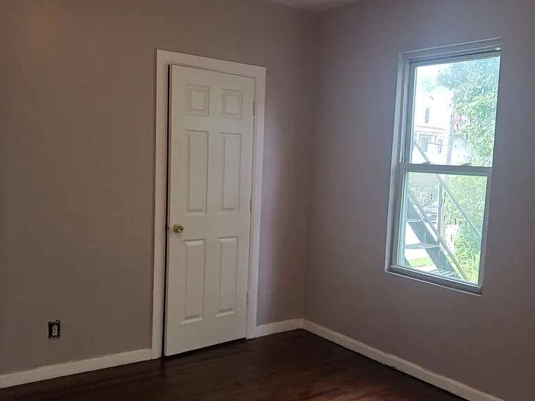 7 Franklin St #1 — Photo 3