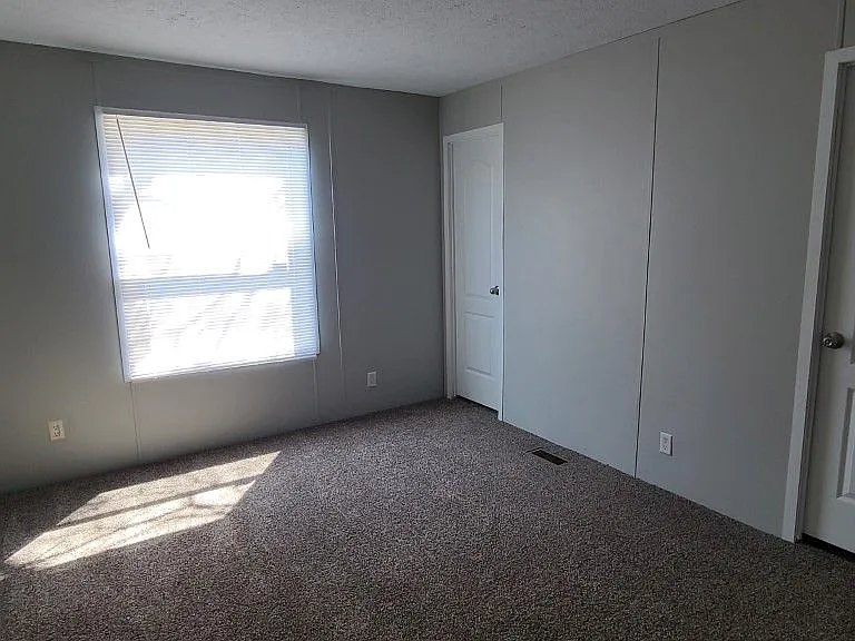 Norton Shores — Photo 37