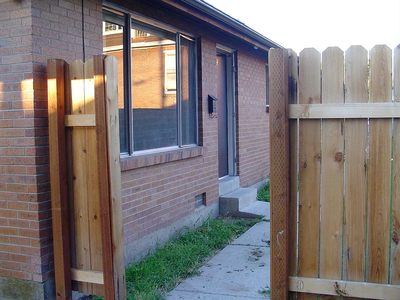 2 bed, 830 sqft, $1,550 — Photo 2