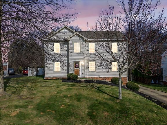 2nd image of 1430 Sandstone Dr