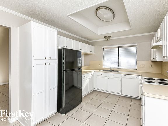 5th image of 2649 Hamilton Dr
