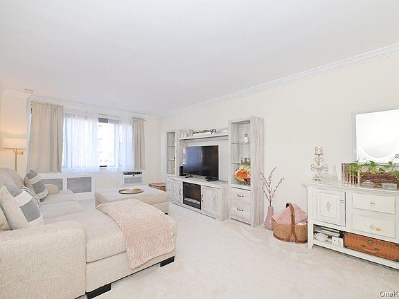 2nd image of 4 Birchwood Court #1O