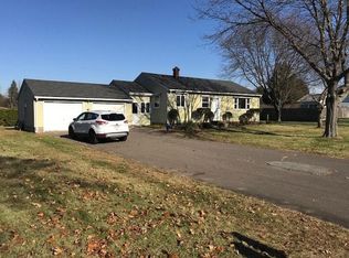 4 Kosior Dr, Hadley, MA 01035