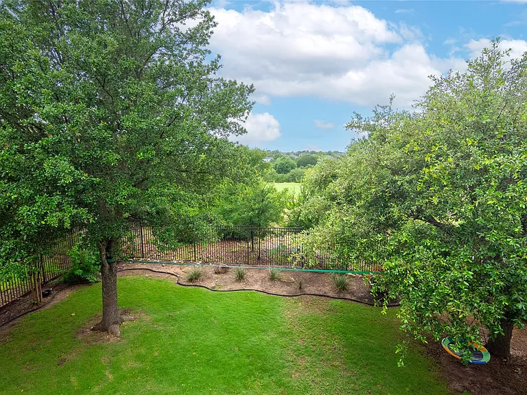 11004 Quarry Oaks Trl — Photo 32