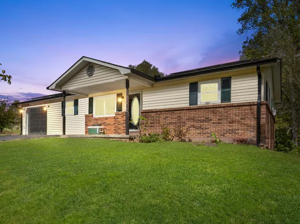 1479 E Williamsburg St, Whitley City, KY 42653