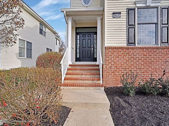 4th image of 409 Ashley Ave