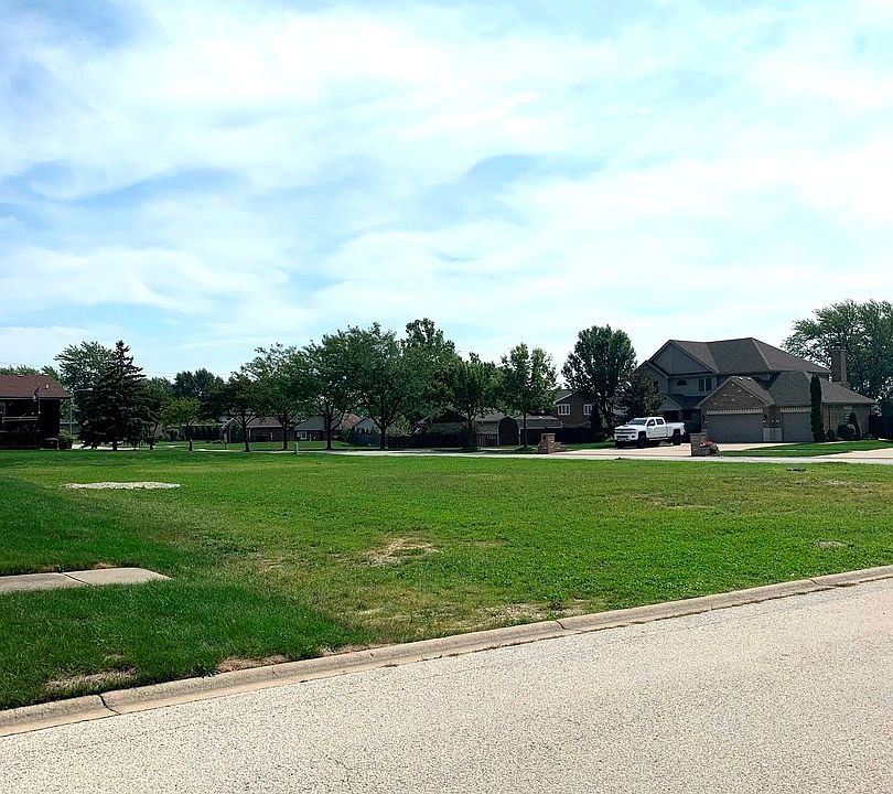 2nd image of 15525 S Elder Ct