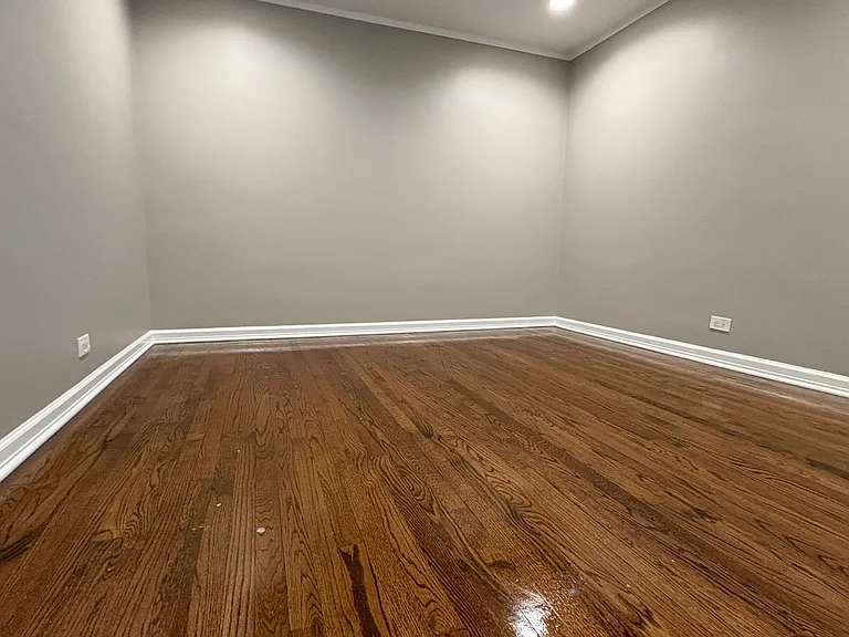 6717 N Oxford Ave #2 — Photo 6
