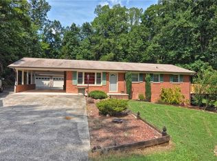506 Charles Dr, Winston Salem, NC 27107