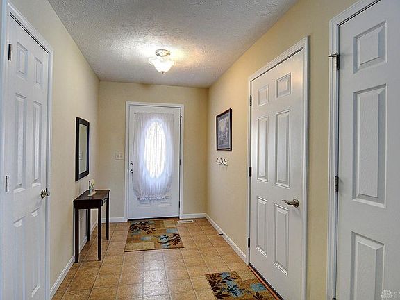 2nd image of 619 Meadowview Ct