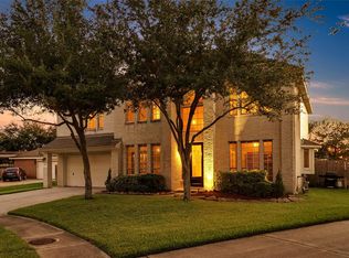 2920 Dogwood Blossom Trl, Pearland, TX 77581