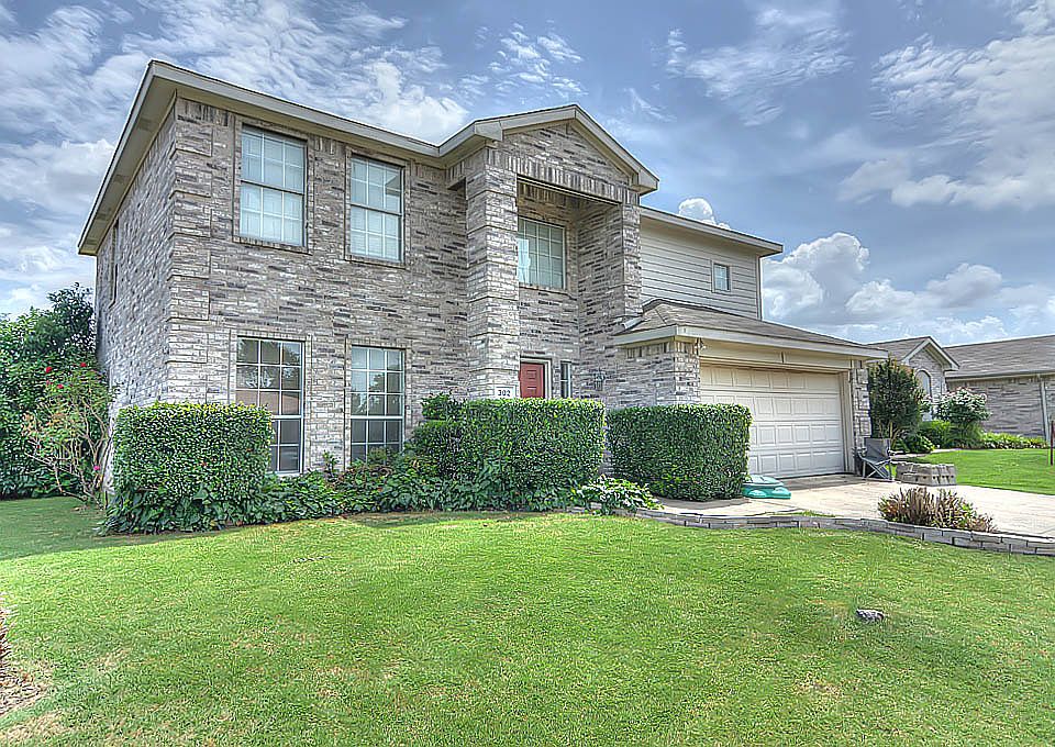 1st image of 302 Lake Travis Dr
