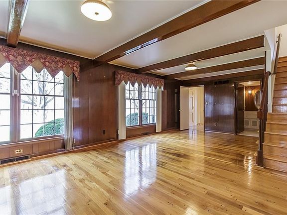 5th image of 305 Largo Dr