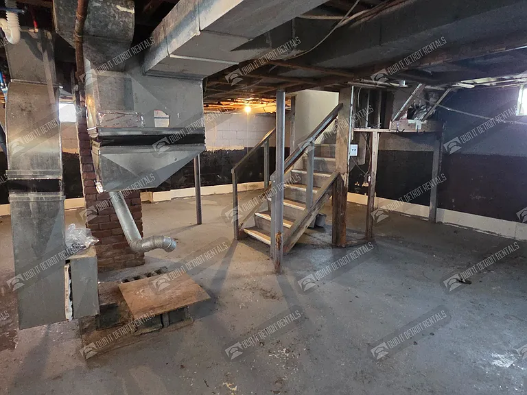 9245 Archdale St — Photo 26