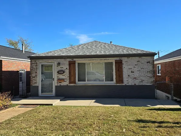 6420 Pennsylvania Ave, Saint Louis, MO 63111