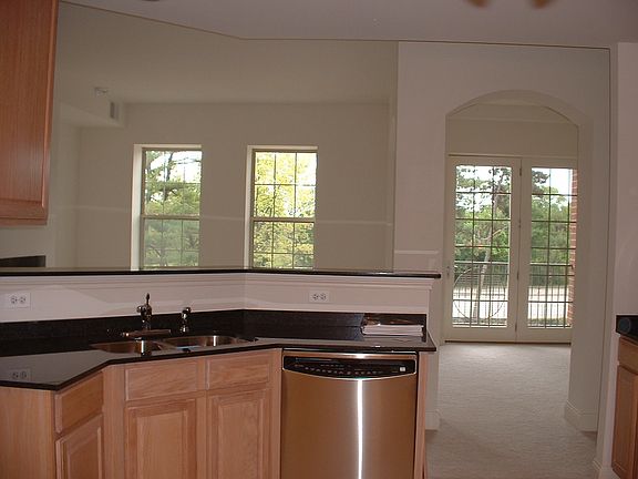 3rd image of 2700 Summit Dr APT 303