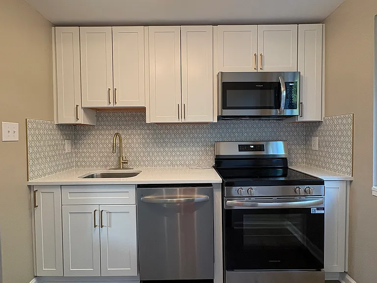 203 Parkwood Dr — Photo 12