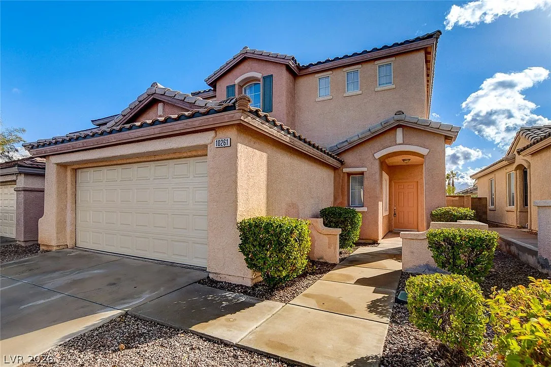 3 bed, 2.5 bath, 1681 sqft, $2,500 — Photo 2