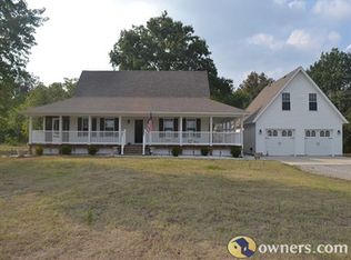 565 S Shannon Ave, Richview, IL 62877